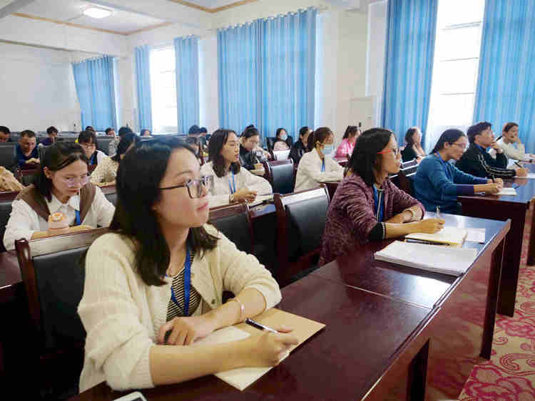 经管学院与铁道航空召开2021年学生教